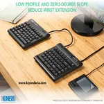 کیبورد روی میز کامپیوتر